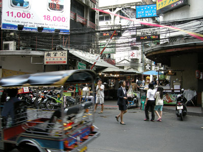 bangkok_-_tuk_tuk_street_scene.jpg